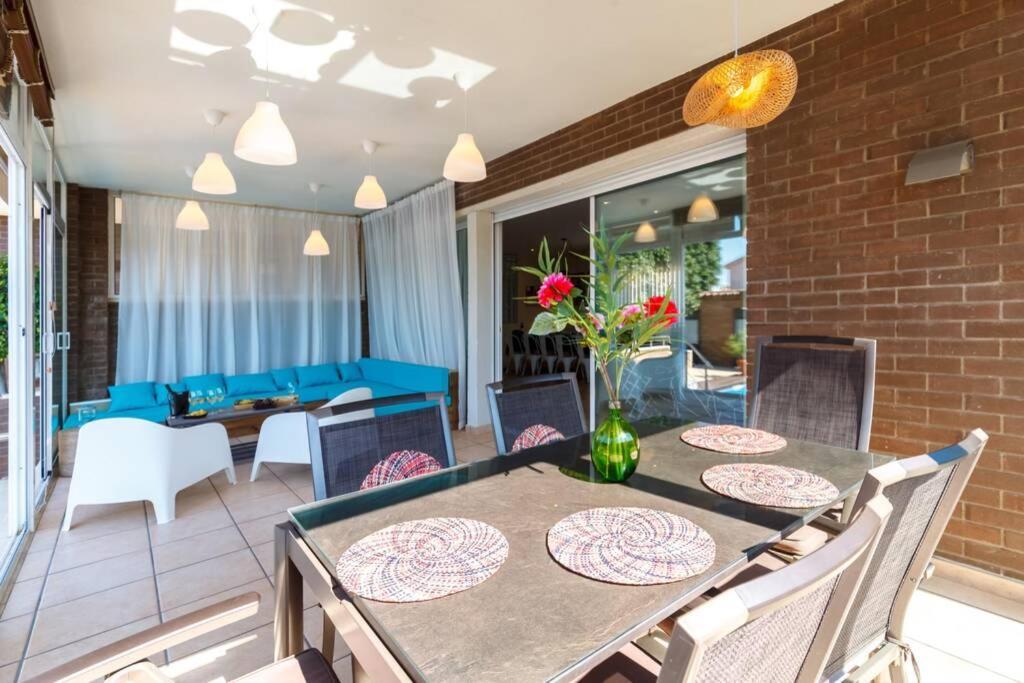 Villa Wine Experience Cambrils - Wine, Art & Games Exterior foto