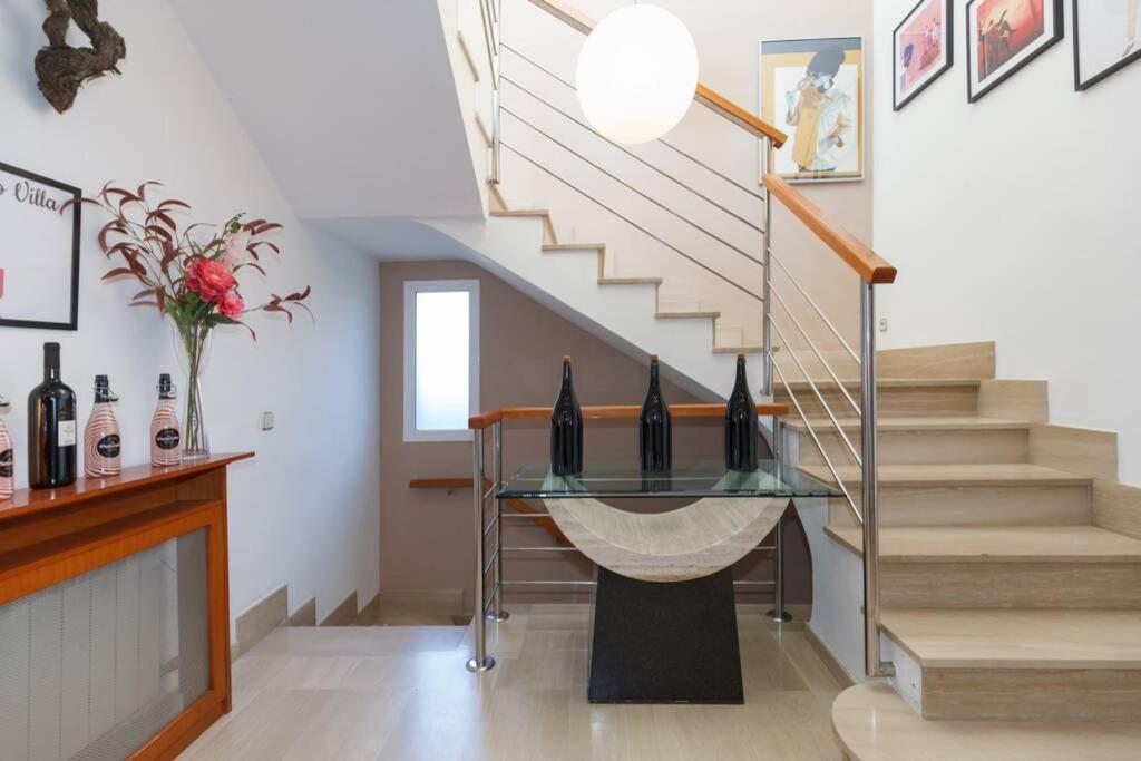 Villa Wine Experience Cambrils - Wine, Art & Games Exterior foto